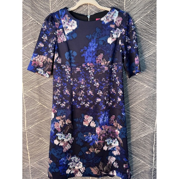 Betsey Johnson Dresses & Skirts - Betsey Johnson Navy Floral Print Dress Size 4